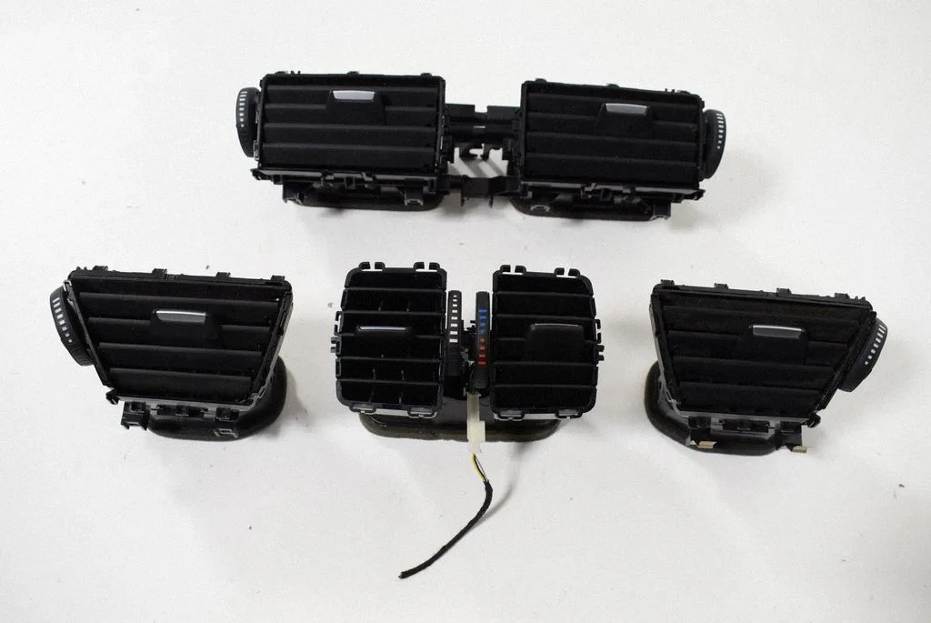Armatuurlaua õhutusresti kate – BMW Series 4 M4 F82 F83 (2014-2020)