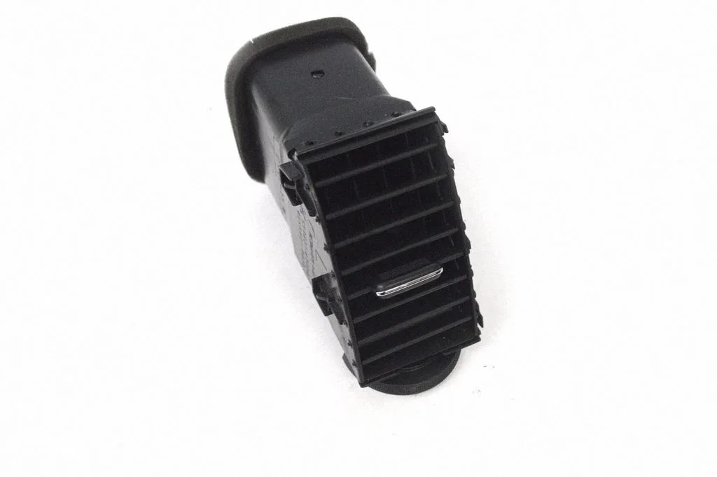 Dashboard air vent grill cover trim – Toyota Prius (XW20) (2003-2009)