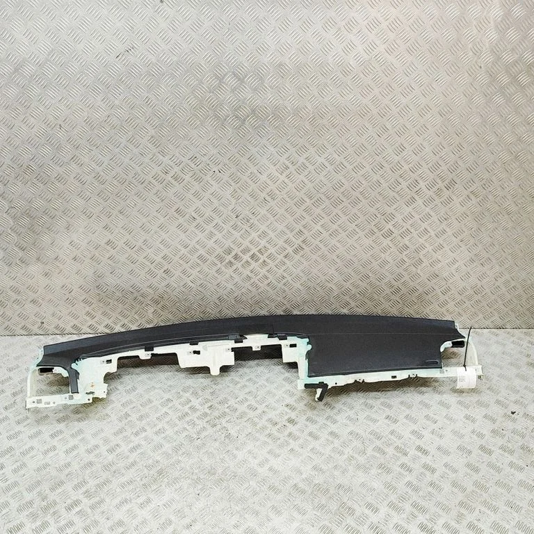 Dashboard A2166800000