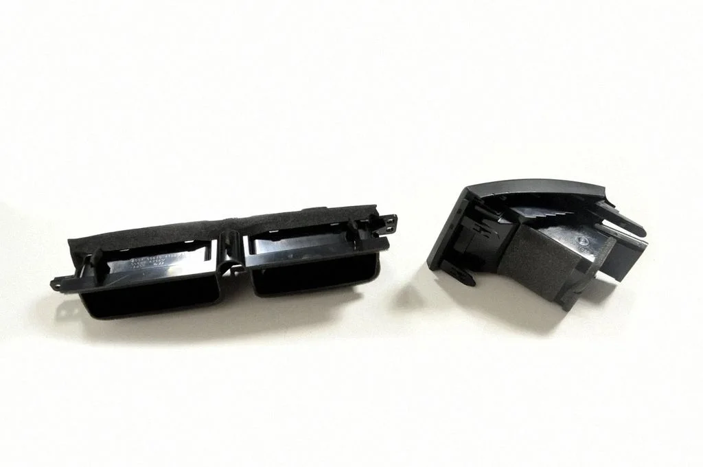 Paneļa gaisa restītes – Toyota Prius (XW30) (2009-2015)