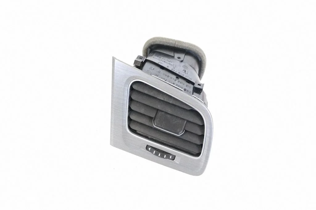 Paneļa gaisa restītes 5G2819704H