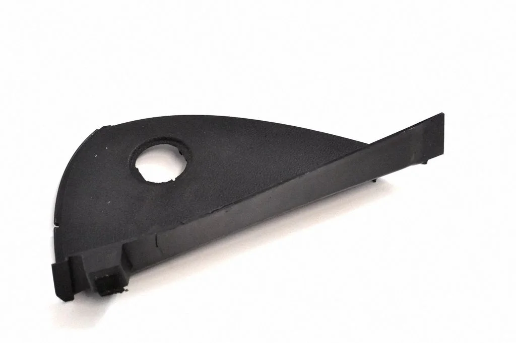 Dashboard side end trim – BMW 1 Series E81 E87 (2004-2011)