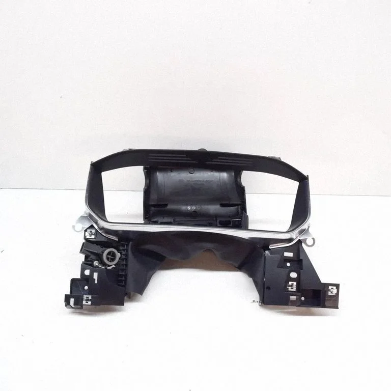 Dashboard trim CK5210A894A