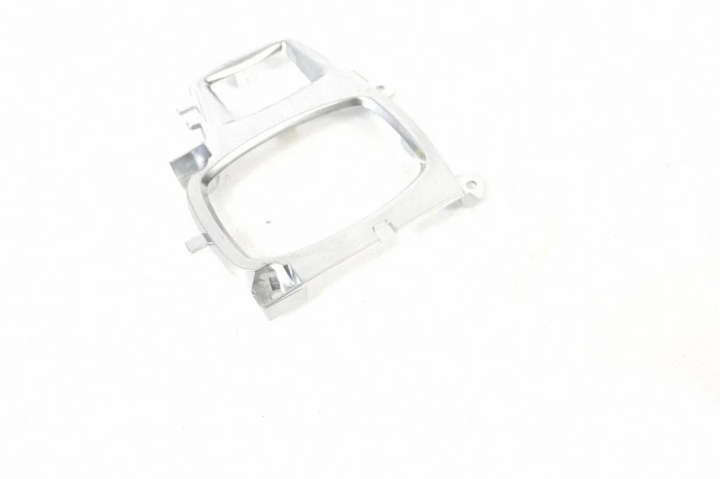 Pārnesumu pārslēga sviras apdare (plastmasas) EX53046C34B