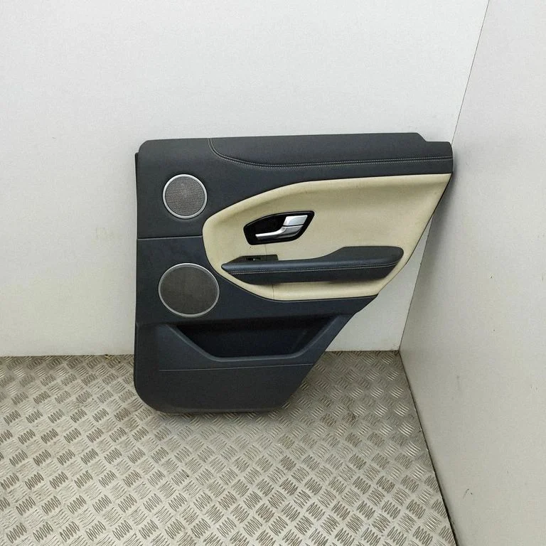 Aizmugurējo durvju apšuvums BJ3225568A