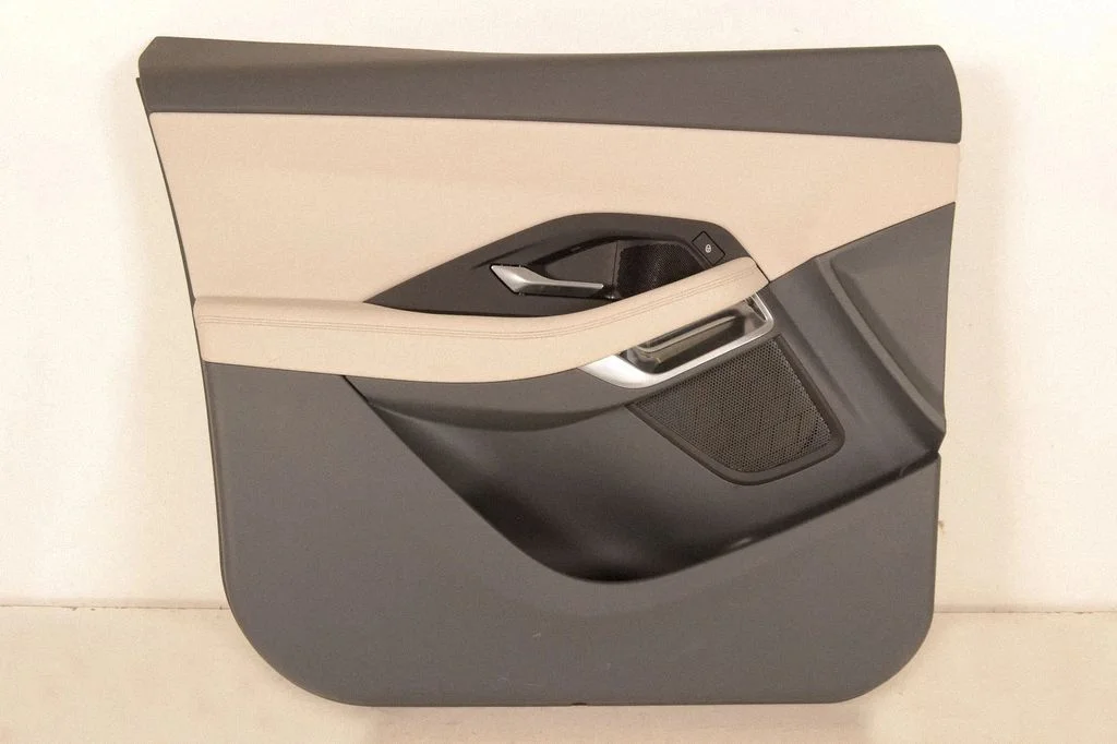 Priekšējo durvju apšuvums – Jaguar E-Pace (2017-)