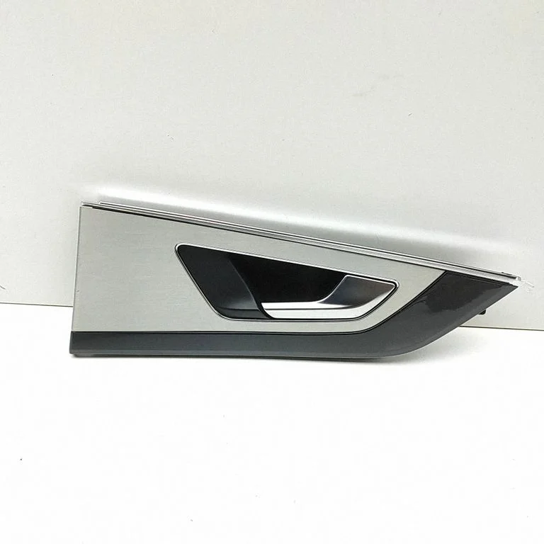 Aizmugurējo durvju apšuvums 4M0839020E