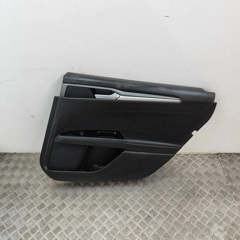 Aizmugurējo durvju apšuvums DS73F27658K