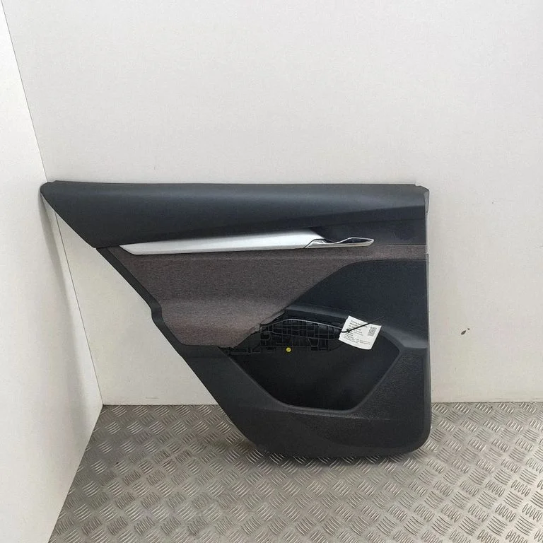 Rear door card panel trim 5LG867023P