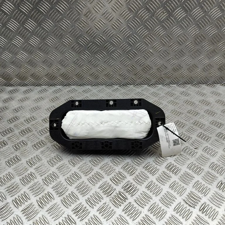 Passenger airbag CPLA044A74BC