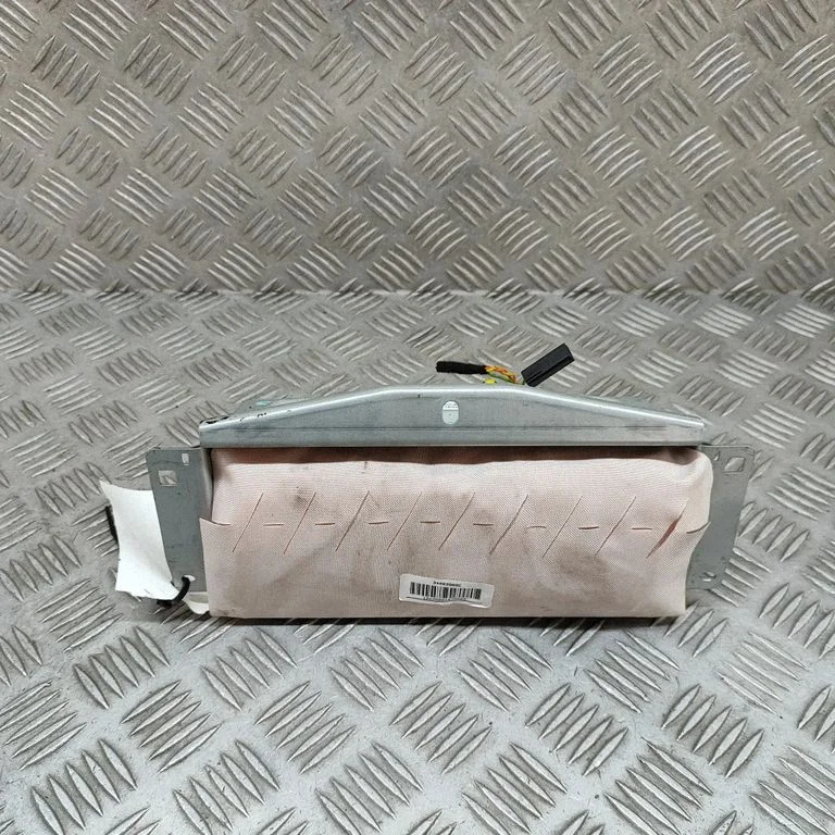 Kõrvalistuja turvapadi 9688582280