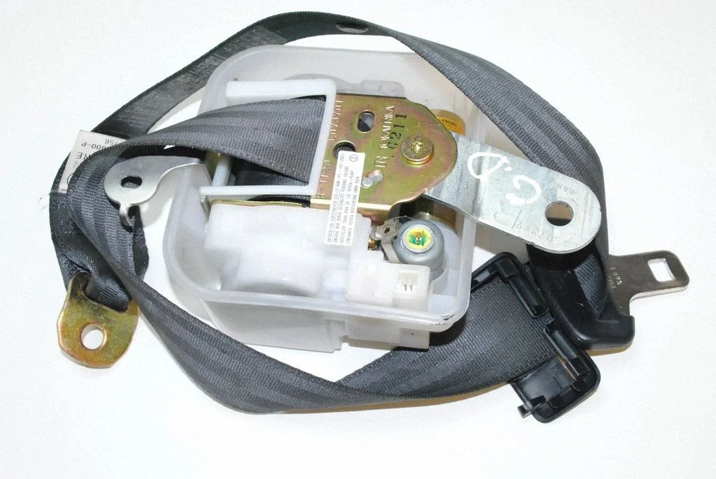 Aizmugurējā drošības josta – Lexus GS 300 350 430 450H (2005-2012)