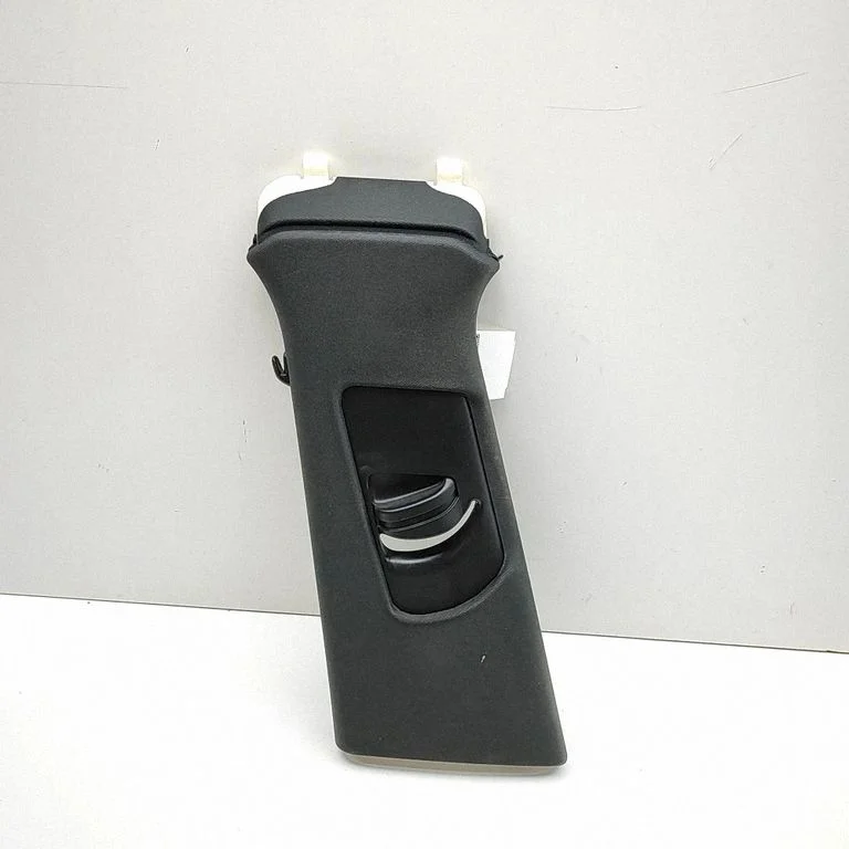 (B) pillar trim (bottom) – Audi Q5 SQ5 8R (2008-2017)