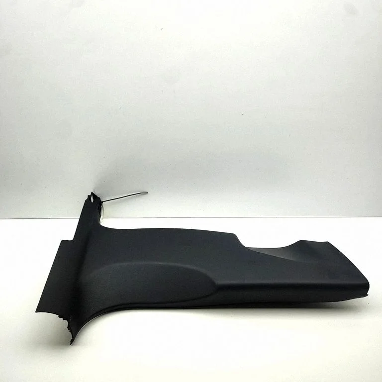 (B) pillar trim (top) – Porsche Macan (95B) (2014-2018)