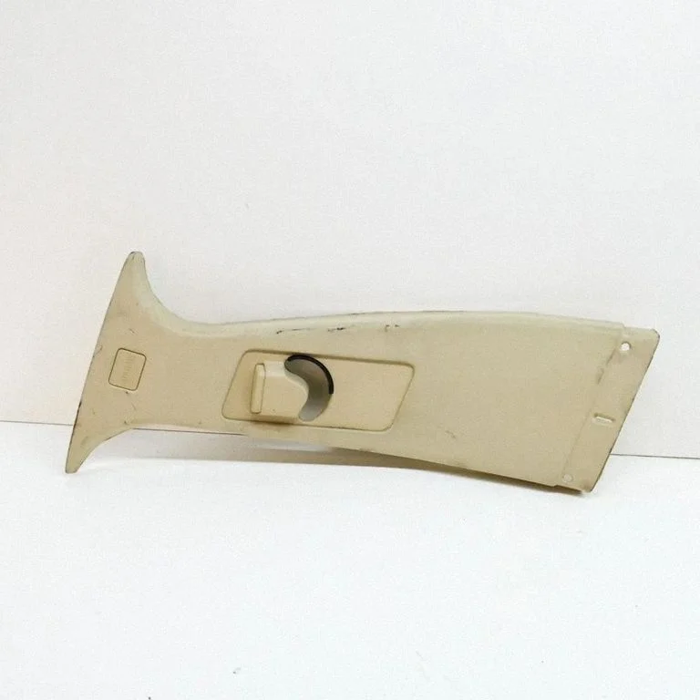 (B) statņa apdare (apakšējā) 8X23F24397AJ