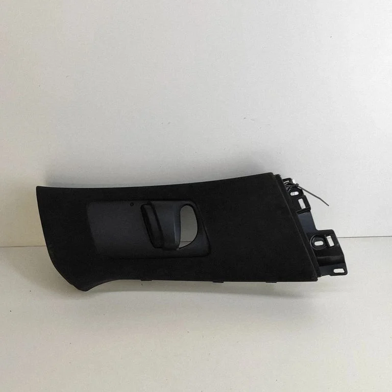 (B) pillar trim (top) 103595404H