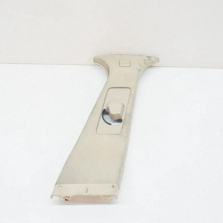 Osłona słupka B (górna) 8X23F24396AJ