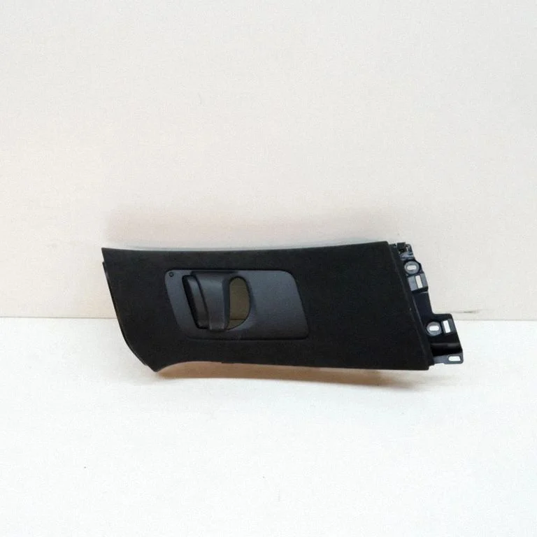 (B) pillar trim (top) 104348600B
