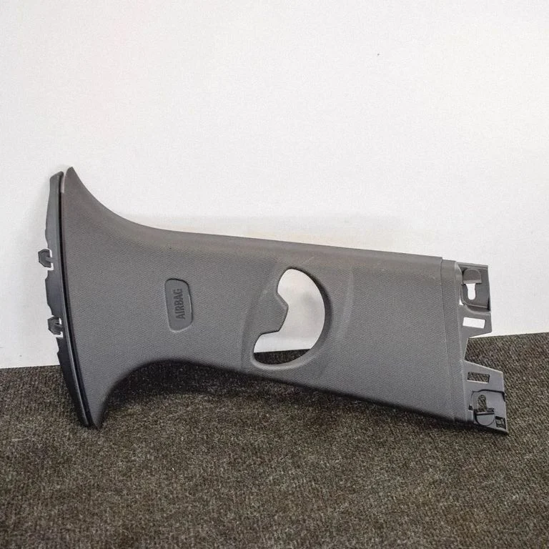 (B) statņa apdare (augšējā) – BMW 1. sērija F20 F21 (2011-2019)