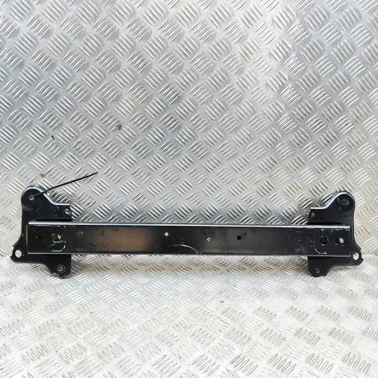Muu mootoriruumi osa 152127600E