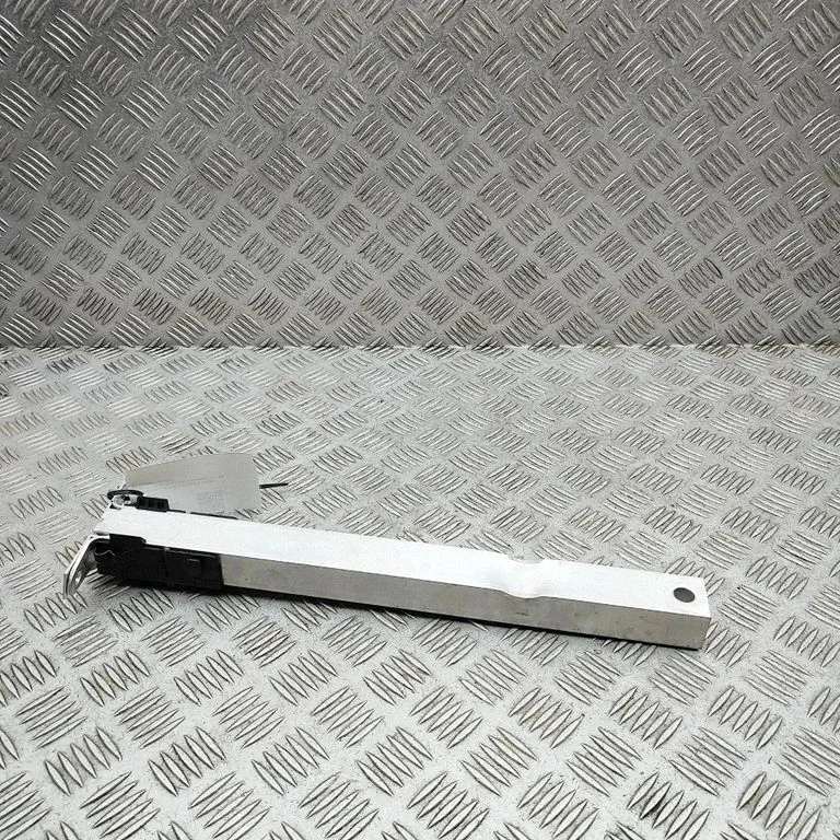 Cita motora nodalījuma detaļa A2236283200