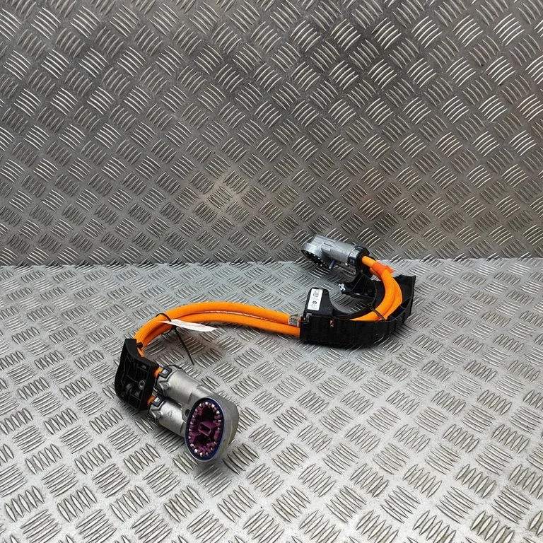 Motora vadu instalācija 5A1C8E6