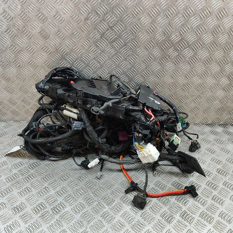 Motora vadu instalācija 31398096