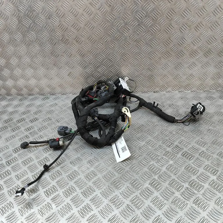 Motora vadu instalācija KK2T9K499CCF69