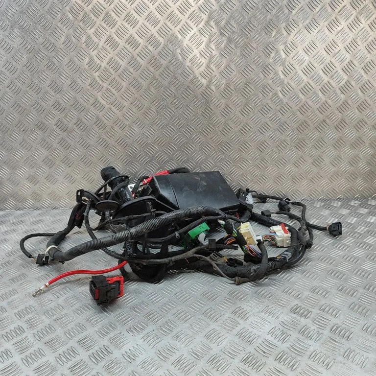 Motora vadu instalācija 32268459