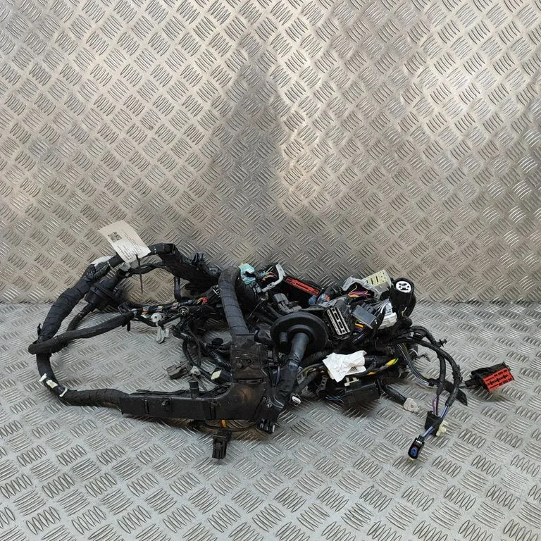 Motora vadu instalācija KU5T12C508JJ