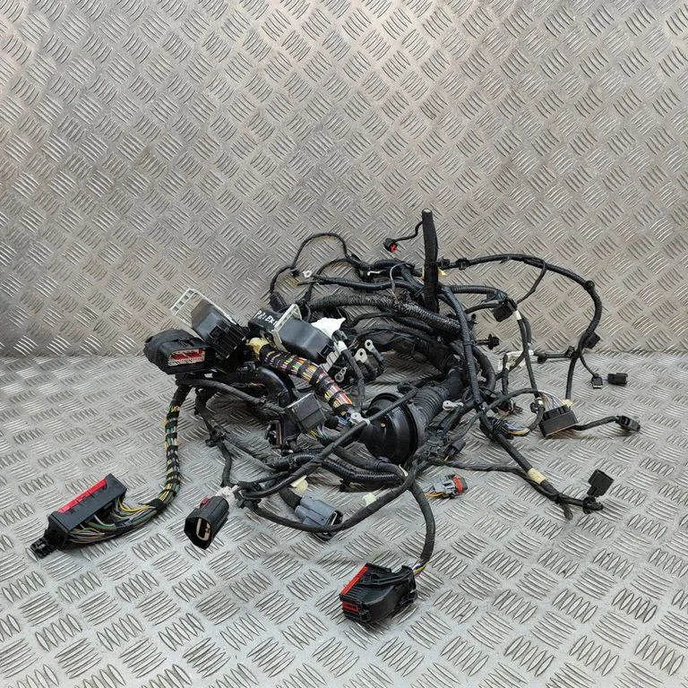 Motora vadu instalācija M1TT2B512CBB