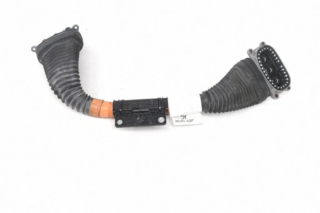Motora vadu instalācija J9S314K192AC