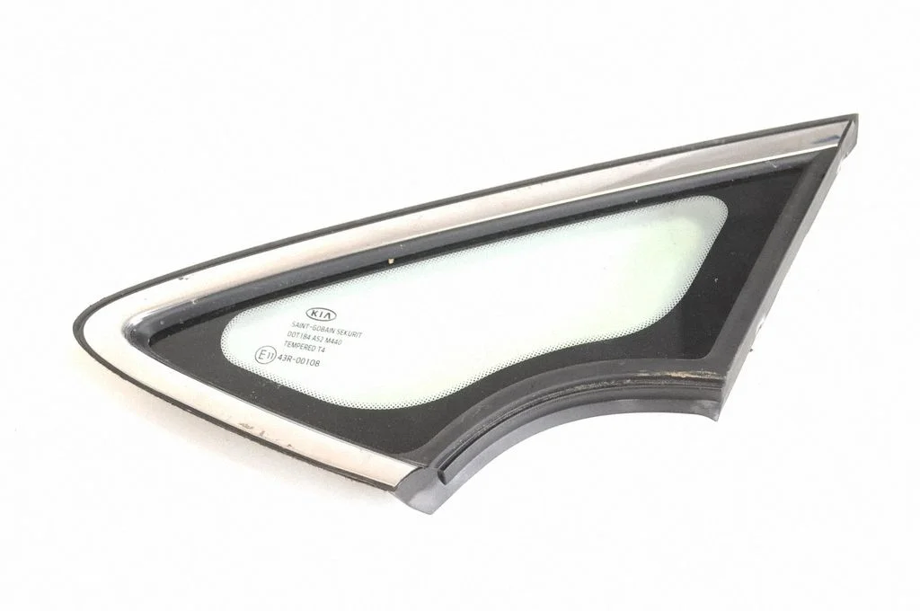 Front triangle window/glass 43R00108