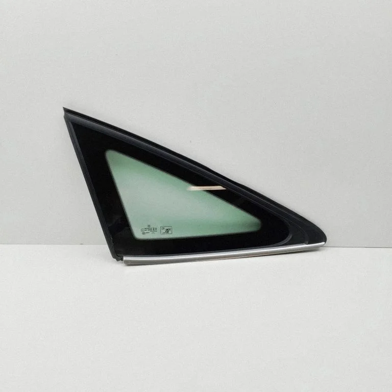 Rear side window 89E845297