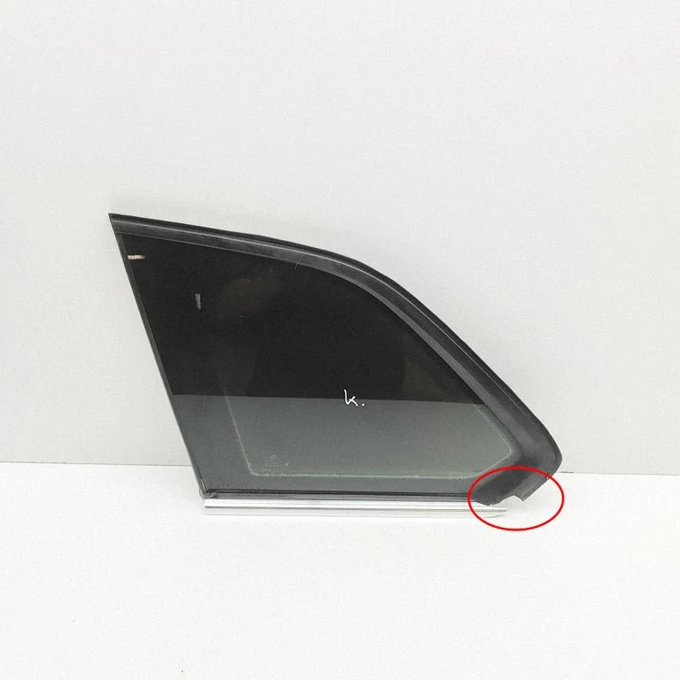 Rear side window 5H9845297Q