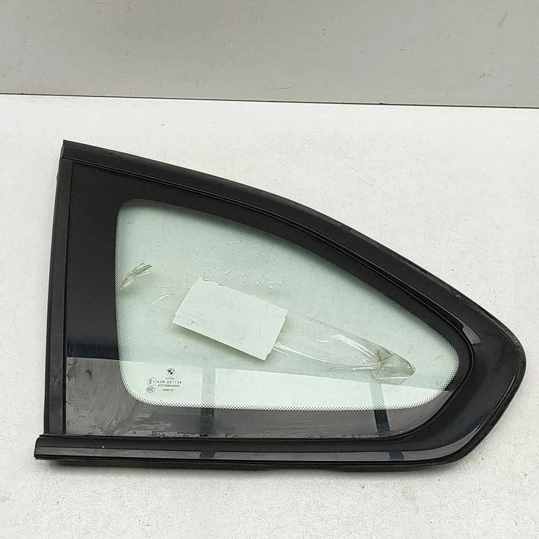 Rear side window 7406869
