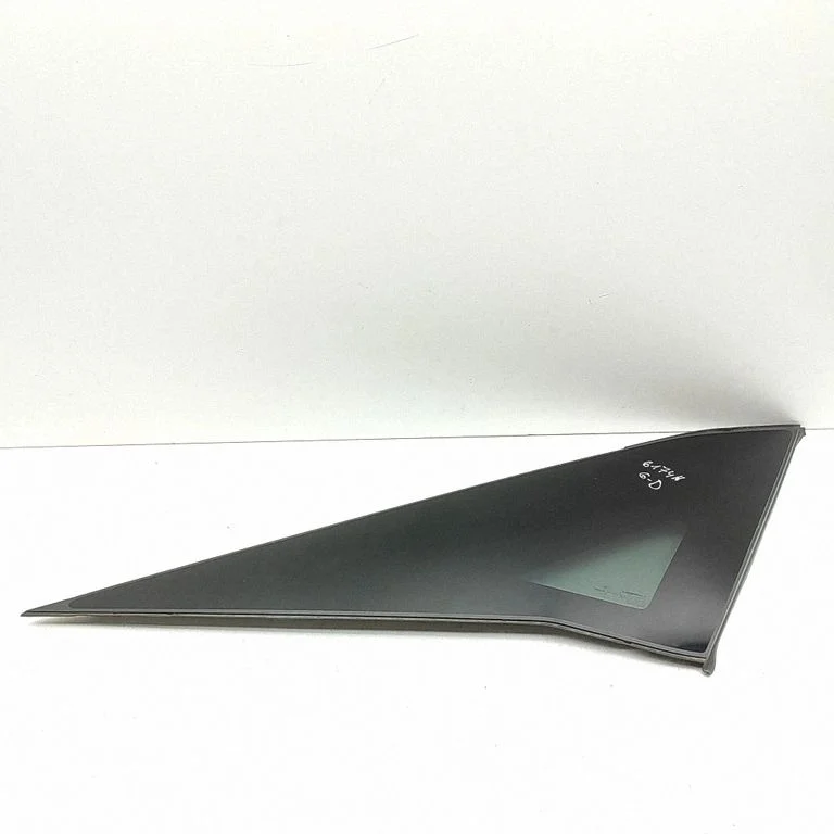 Rear side window 9845926380
