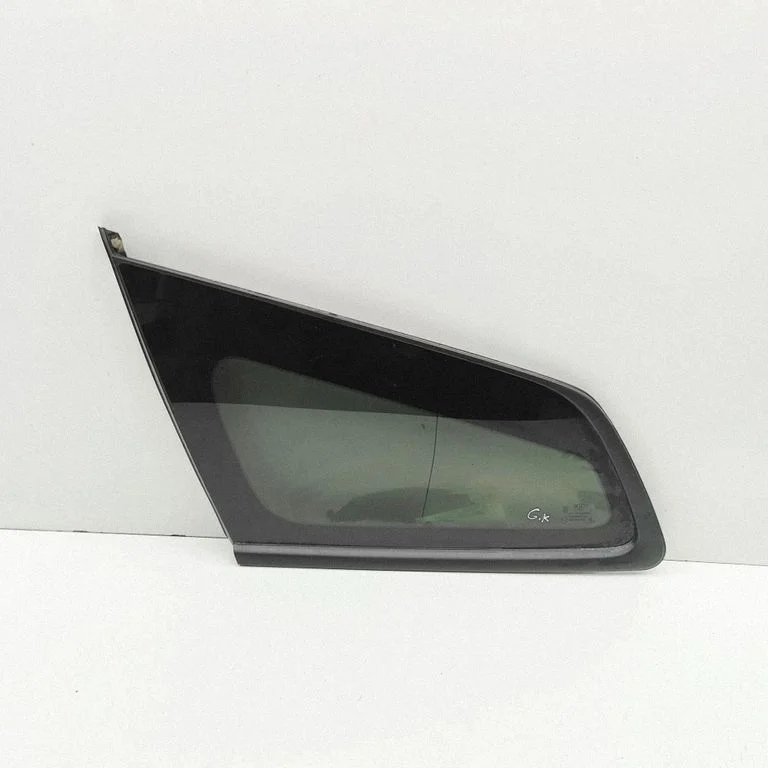 Aizmugurējais sāna virsbūves stikls – KIA Optima (2015-2020)