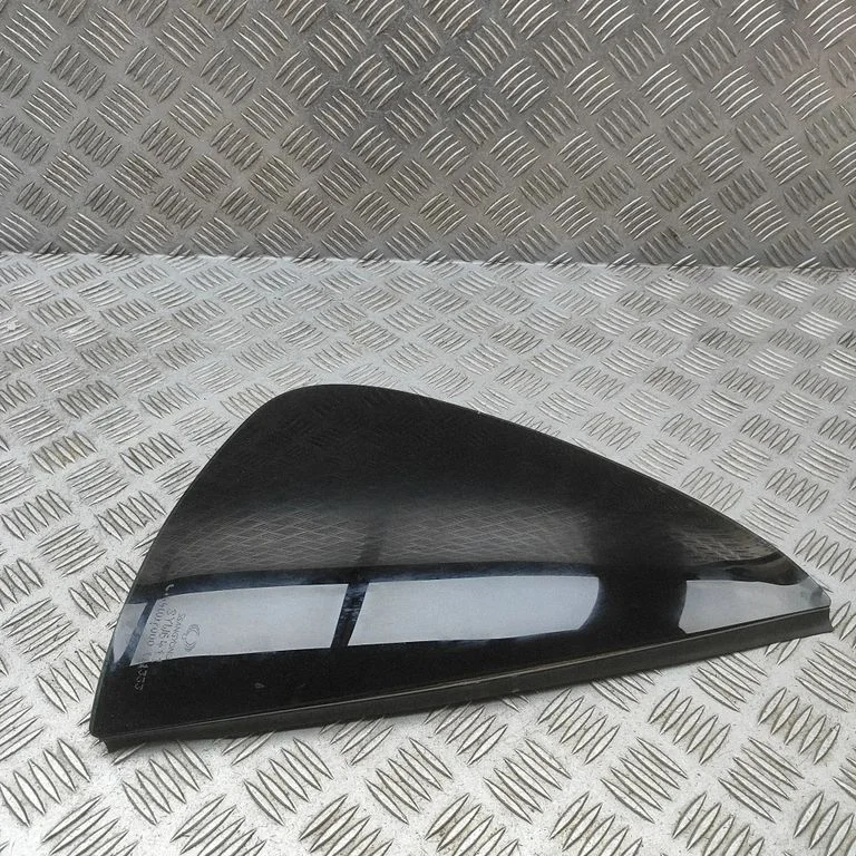 Rear side window 7925008024