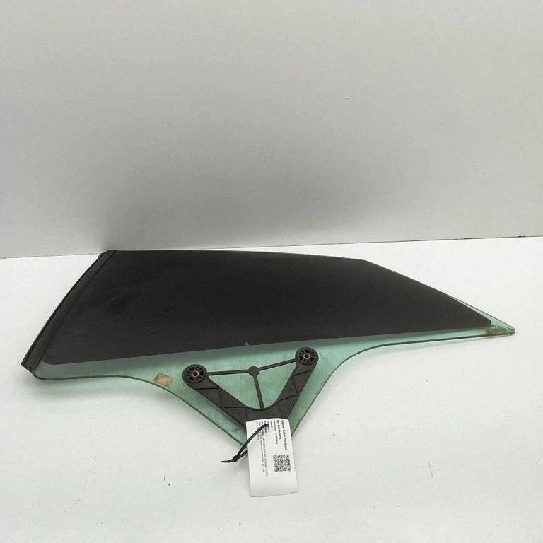 Rear side window A2076701500