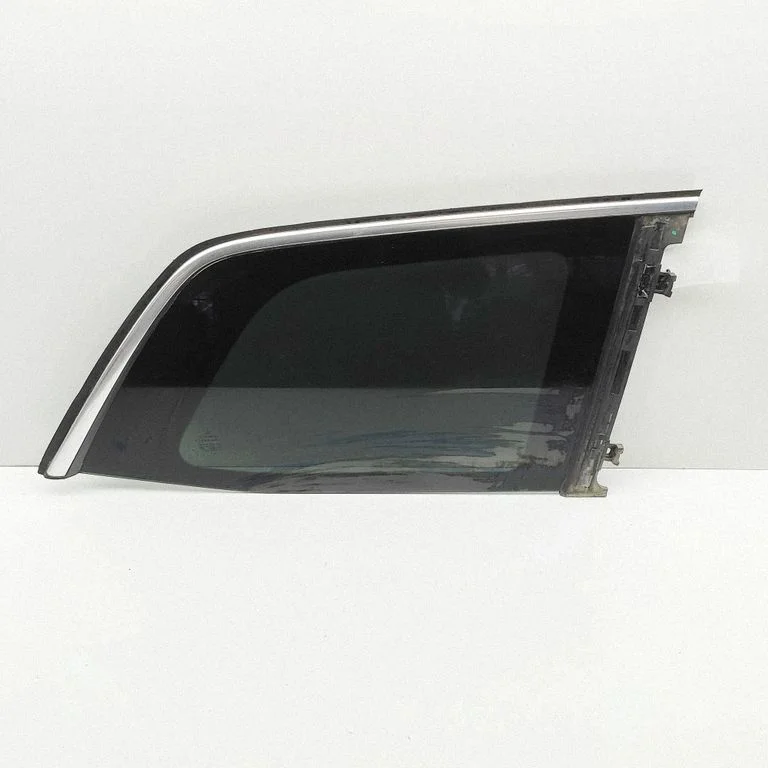 Rear side window A1666700449