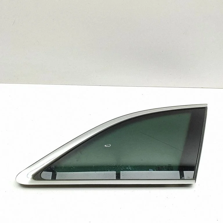 Rear side window 8W9845298C