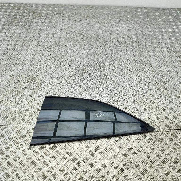 Tagumine kere külgklaas 8T0845299G