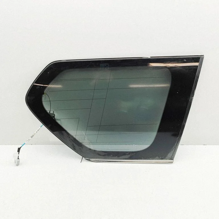 Rear side window – Toyota Land Cruiser (J200) (2008-)