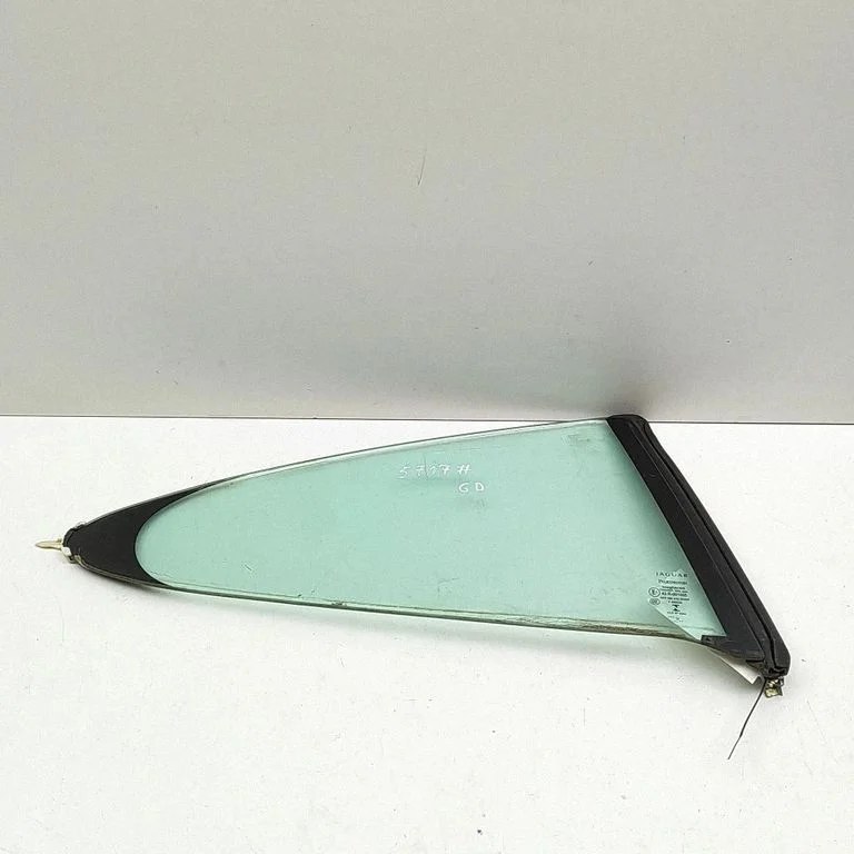 Rear side window 6W8329750AN