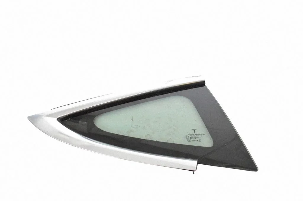 Rear side window – Tesla Model Y (2020-)