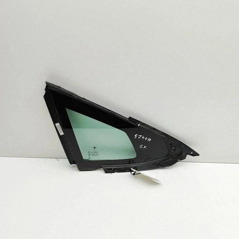 Rear side window 43R008010