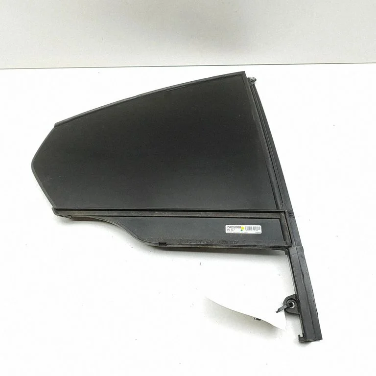 Rear side window 7425088