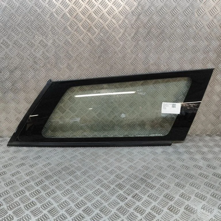 Aizmugurējais sāna virsbūves stikls 65210AG000