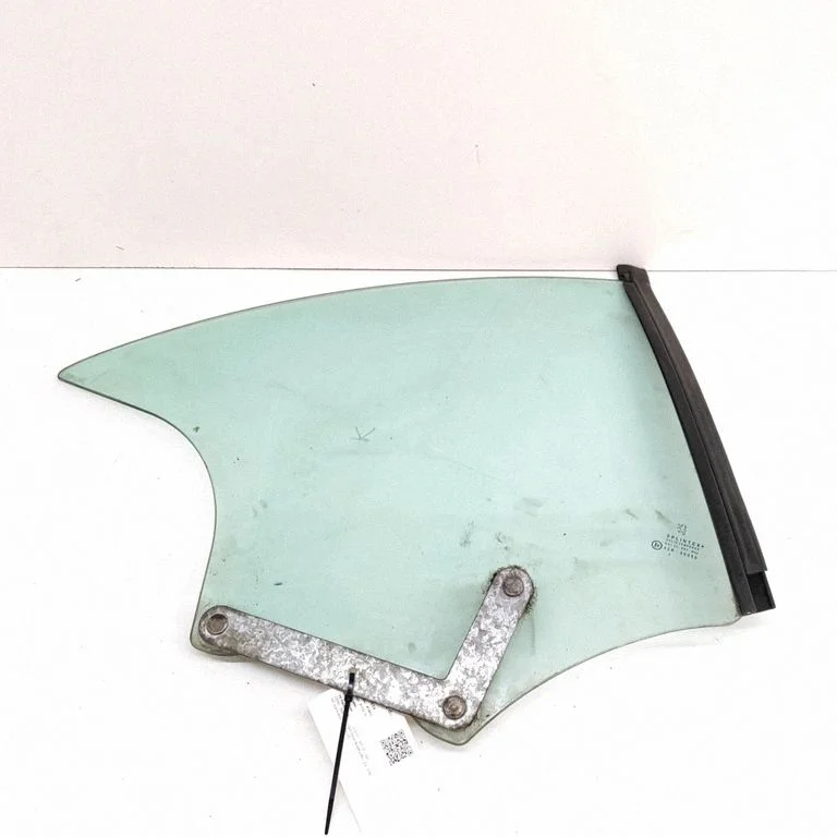Rear side window – Peugeot 307 (2001-2005)